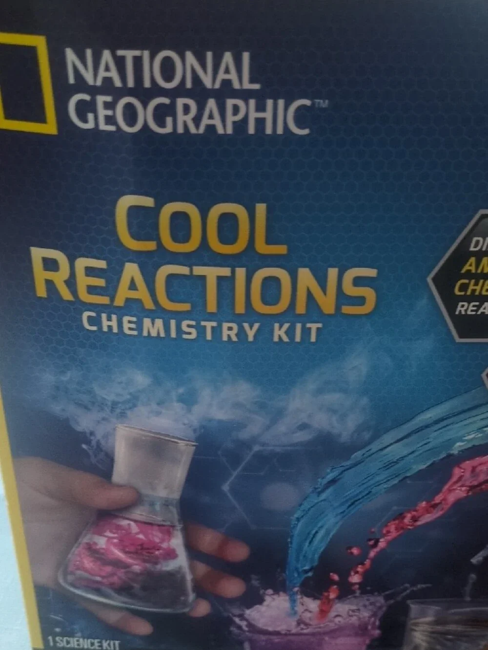 National Geographic Cool Reactions Chemistry Set - Blue, Yellow, White